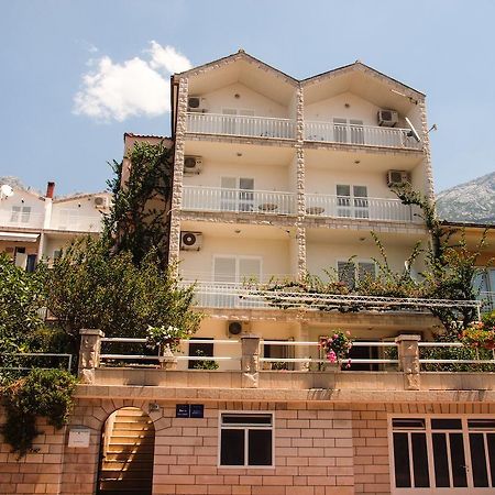 Villa Neda Makarska Exterior photo
